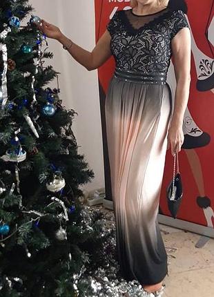 Платье вечернее , длинное .  трикотаж. юбка на запах. размер m. было надето один раз.