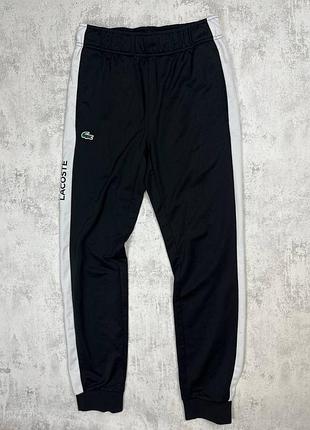 Чорні спортивні штани lacoste sport regular fit
