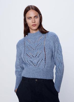 Теплый укороченый шерстяной свитер