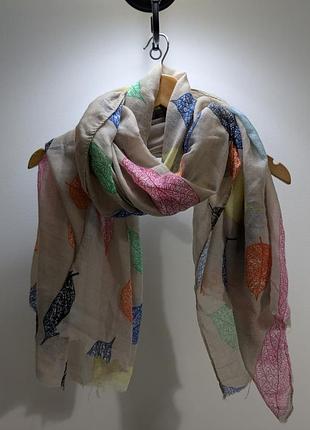 Шарф палантин с осенним принтом