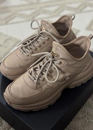 Кросівки uterque зі зйомним декором,шкіряні