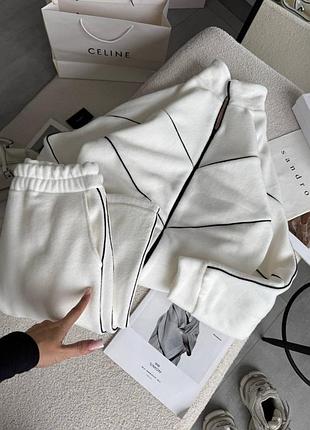 Теплый женский флисовый костюм без капюшона