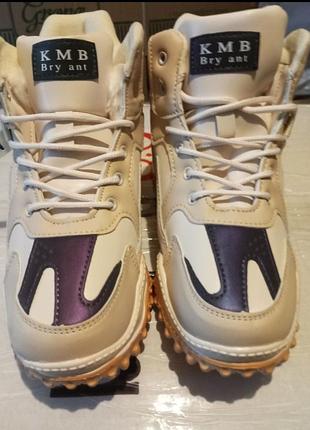 Зимние женские кроссовки