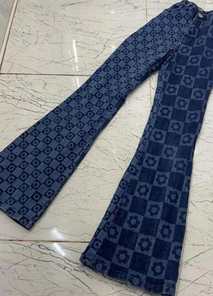 Джинсы клеш, состояние идеальное