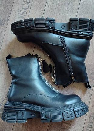 Кожанные ботинки на флисе vensi