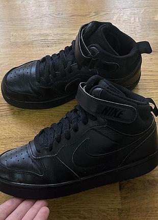 Демісезонні хайтопи nike 38р(24,5см)