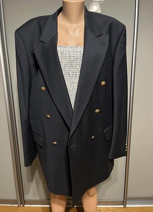 Шерстяний піджак батал з акцентом тим ґудзиками