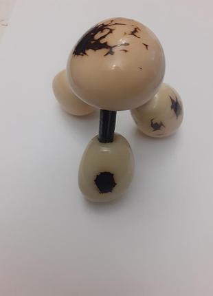 Массажер tri-tagua изготовлен в эквадоре
