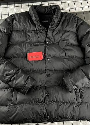 Демісезонна куртка хуго без капюшона