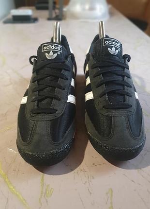 Кроссовки в очень красивом состоянии оригинал