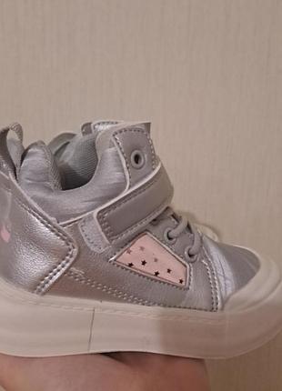 Спортивные ботинки на девочку 🌸