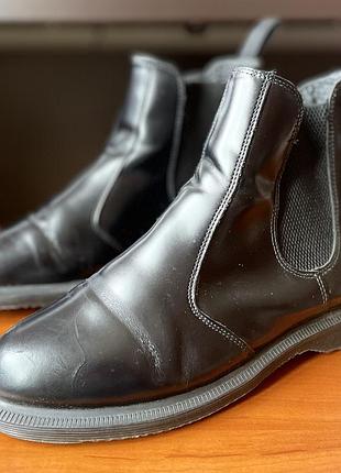 Жіночі черевики челсі dr. martens