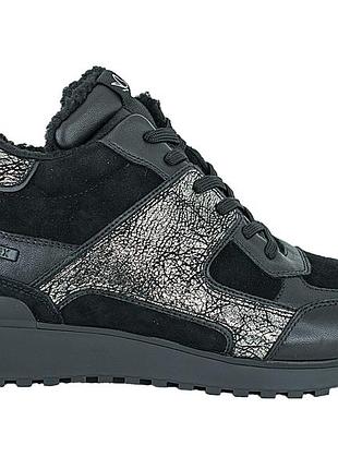 Зимние кроссовки caprice