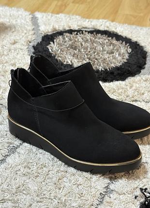 Жіночі осінні боти