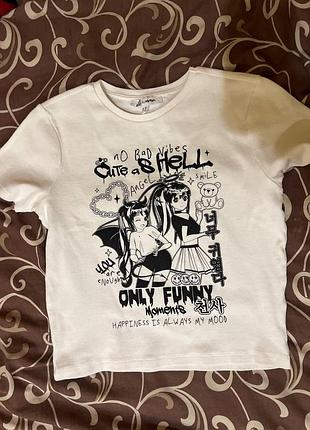 🔥 кроп-топ xl з аніме-принтом! білий у рубчик, стильний малюнок y2k/harajuku. стан відмінний!