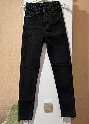 Жіночі джинси