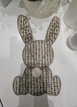 Аппликация пришивная заяц