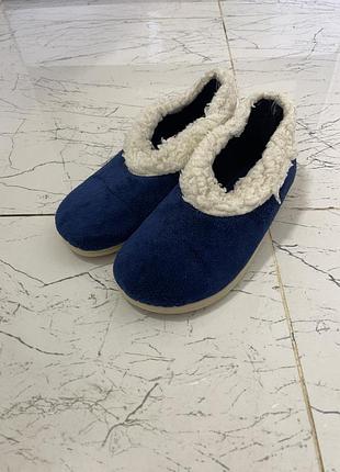 Домашні тапочки з овчини