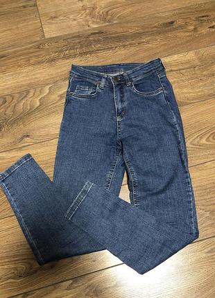 Скіні джинси