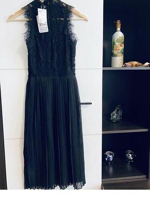 Чорна нарядна сукня(хс),довжина 112 см,пог 38 см,пот 30 см