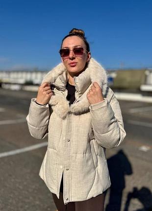 Бежева жіноча куртка зимова з капюшоном з хутром 9036