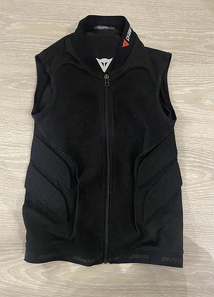 Мото жилет, мото защита, защитный жилет dainese