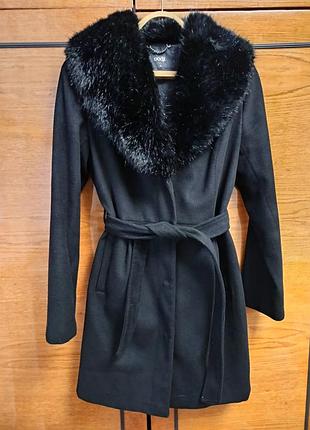 Пальто с искусственным мехом