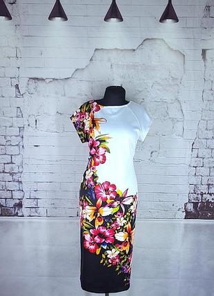 Яркое платье футляр миди