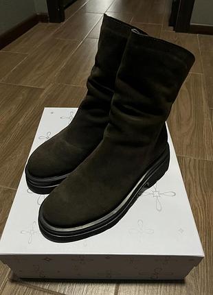 Продам черевики vitto rossi!