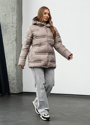 Демісезонна куртка на пуху