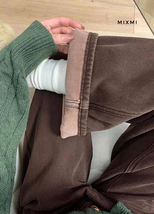 Джинсы на флисе в трендовом шоколадном цвете