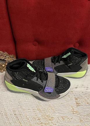 Фирменные кроссовки jordan zoom air 38, 38.5р.