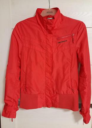 Стильная ветровка new balance