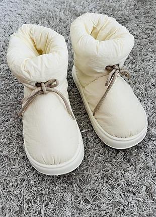 Дутіки жіночі