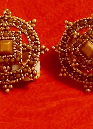 Винтажные клипсы. америка.