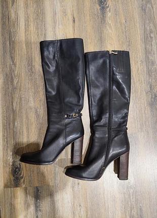 Высокие кожаные сапоги р-р 39