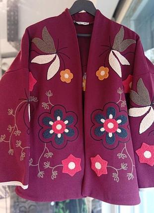 Колоритный кашемировый пиджак вышиванка, украинская накидка вышиванка из эко кашемира, этатно жакет с цветочной вышивкой