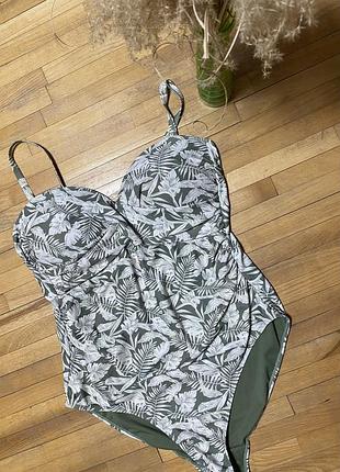 Суцільний купальник primark з білим тропічним принтом — комфортний і стильний варіант для літа великий розмір