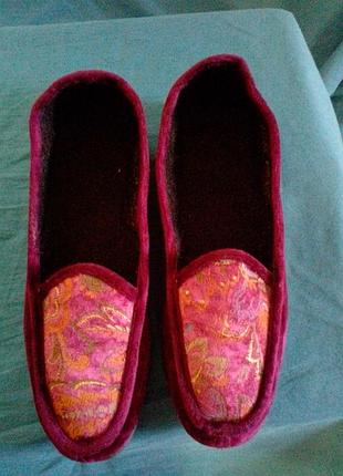 Тапочки женские велюровые.