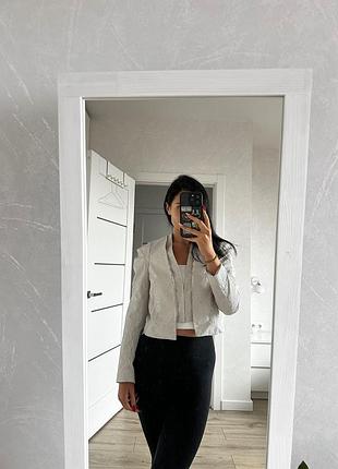 Укорочений піджак zara, розмір xs