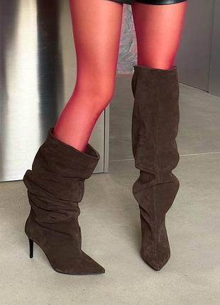 Чоботи з драпіруванням