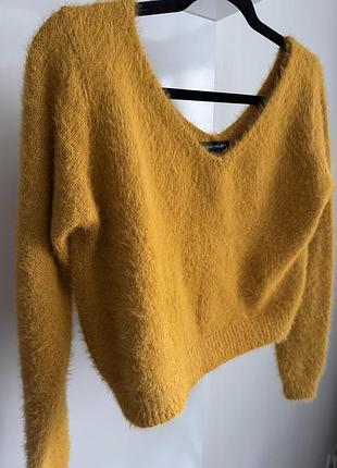 Стильний жіночий вкорочений светр гірчичного кольору, в розмірі s-m