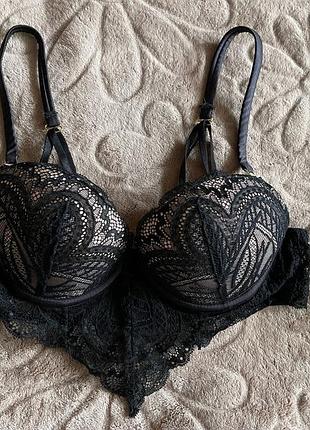 Шикарний кружевний бюстгальтер