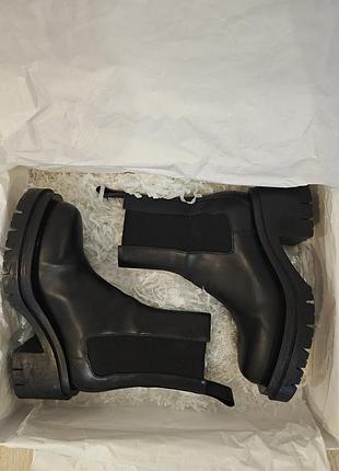 Bottega veneta  оригінал, 38,5 розмір на 38