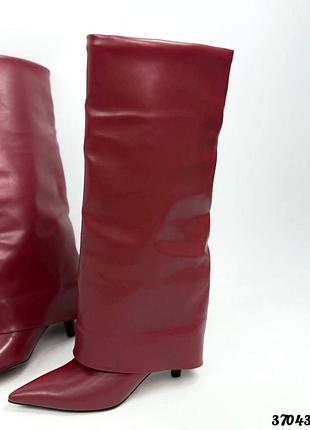 Чоботи жіночі