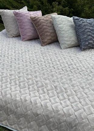 Стьобане покривало з подушками покривало с подушками стьобаное