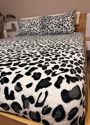 Велюрове простирадло на гумці з наволочками простынь с наволочками велюр на резинке