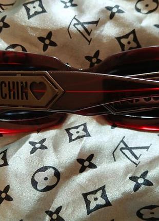 Прямокутні жіночі сонцезахисні окуляри vintage love moschino m3510-s оправи в гарному стані -досить рідкісний дизайн з бордового кольора