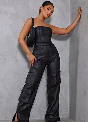 Комбинезон джинс имитация кожи, карго 
супер классный...