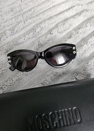 Очки солнцезащитные